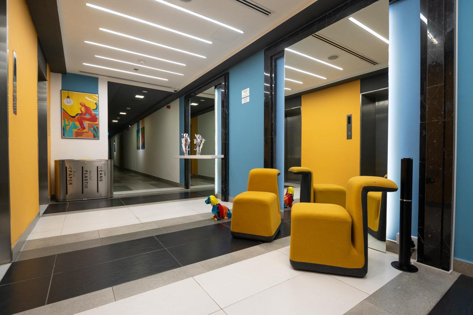 Izzzi Life Mint Aparthotel Dubai Exterior photo