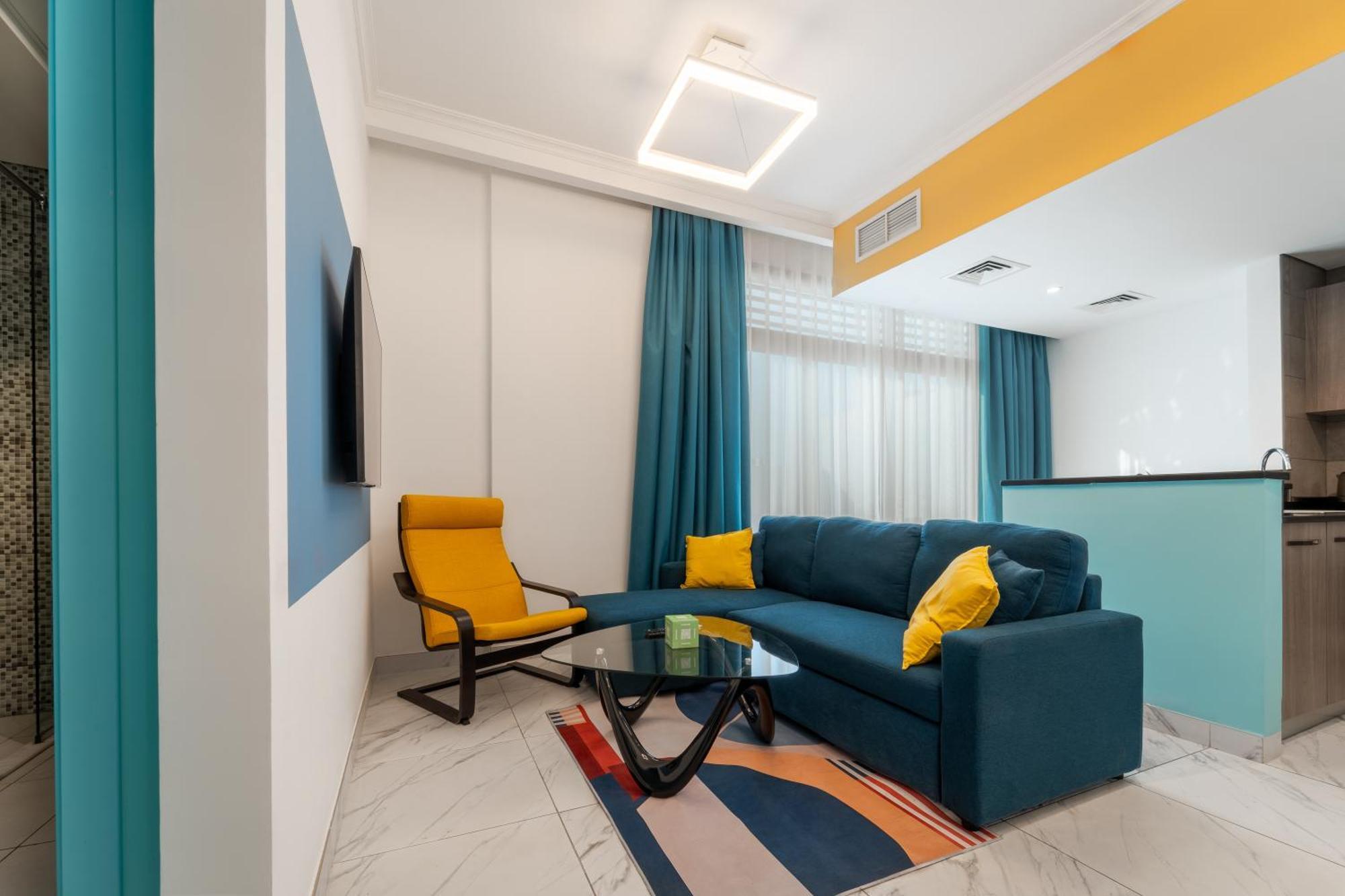 Izzzi Life Mint Aparthotel Dubai Exterior photo