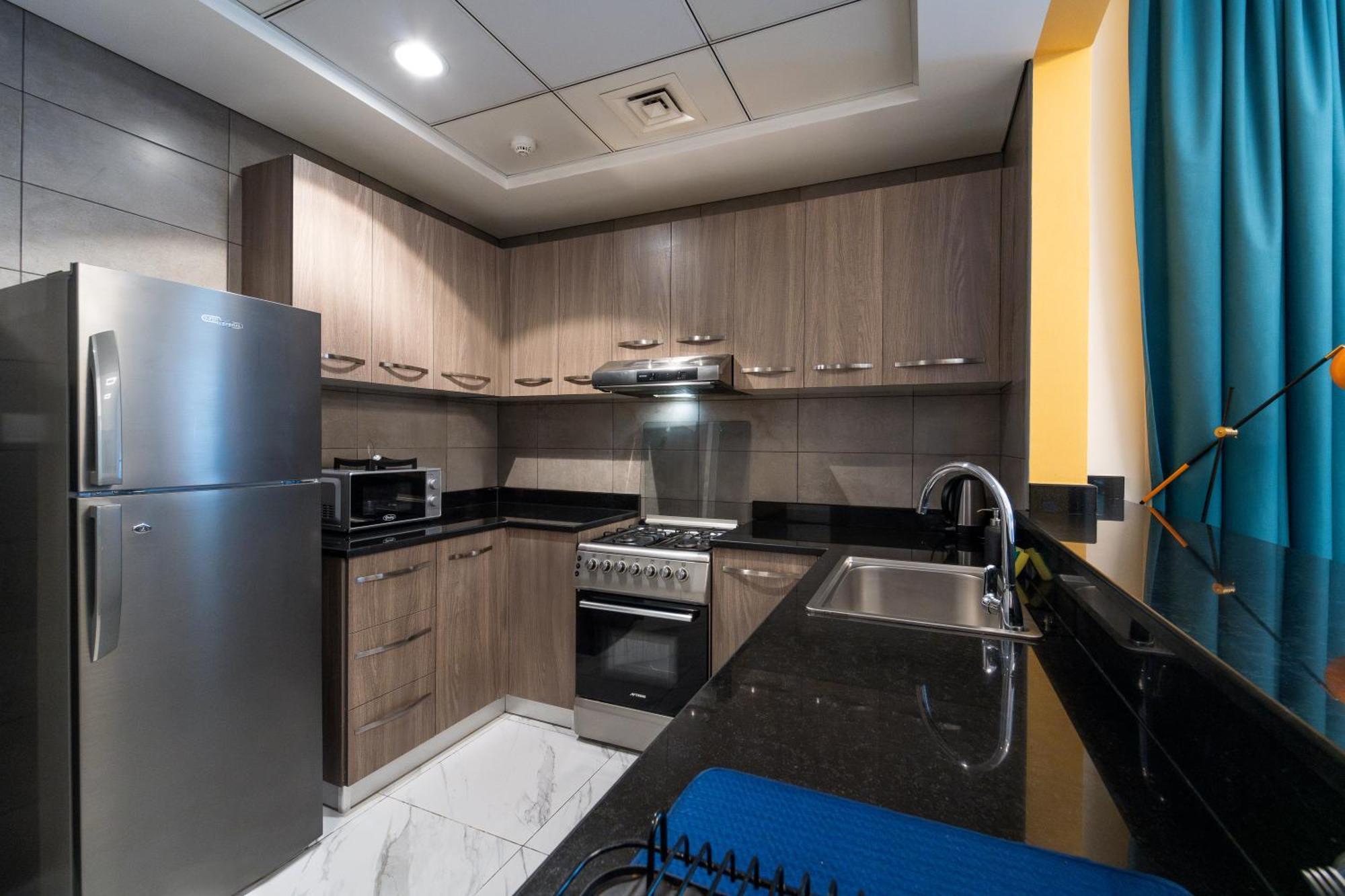 Izzzi Life Mint Aparthotel Dubai Exterior photo