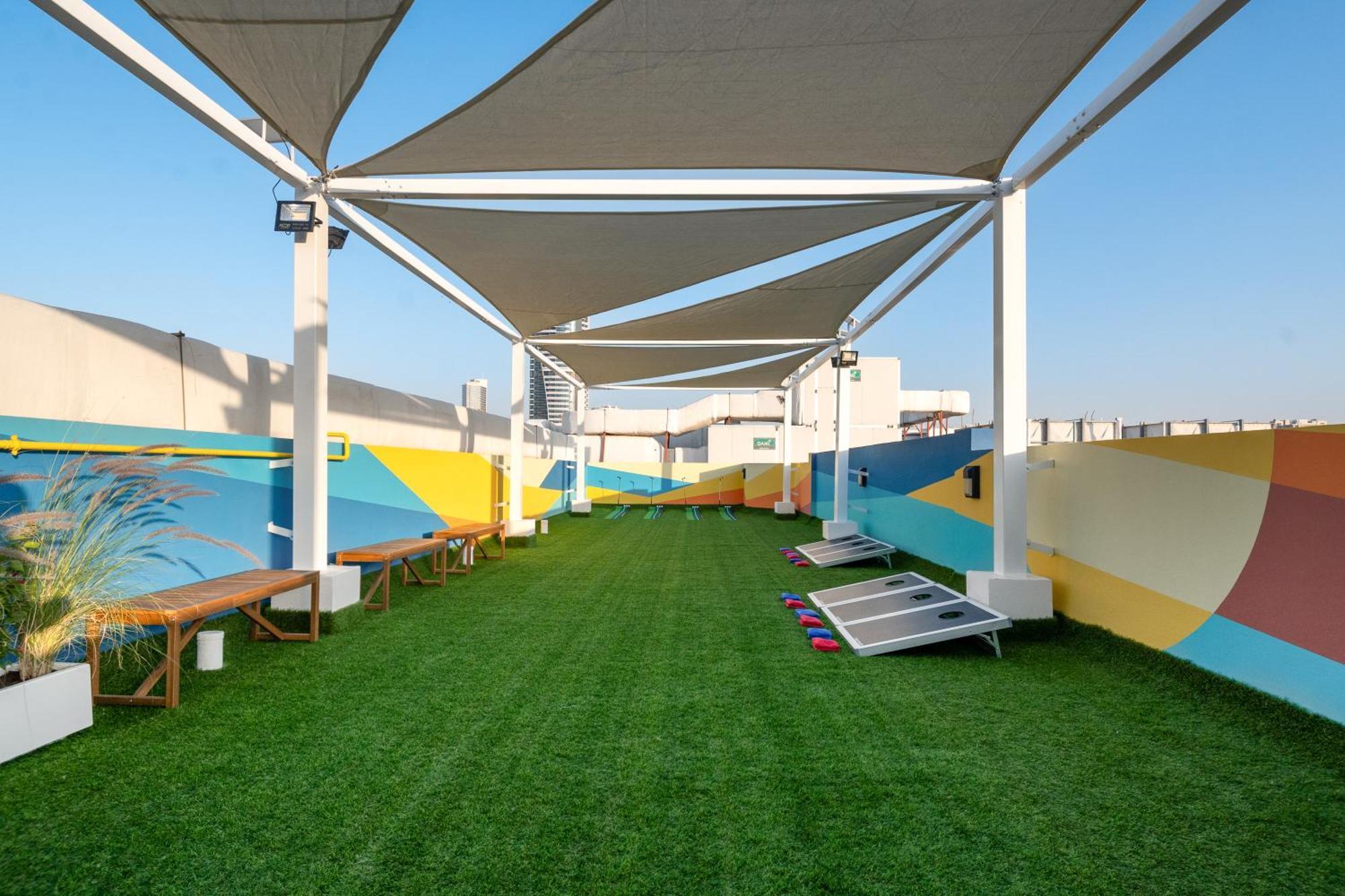 Izzzi Life Mint Aparthotel Dubai Exterior photo